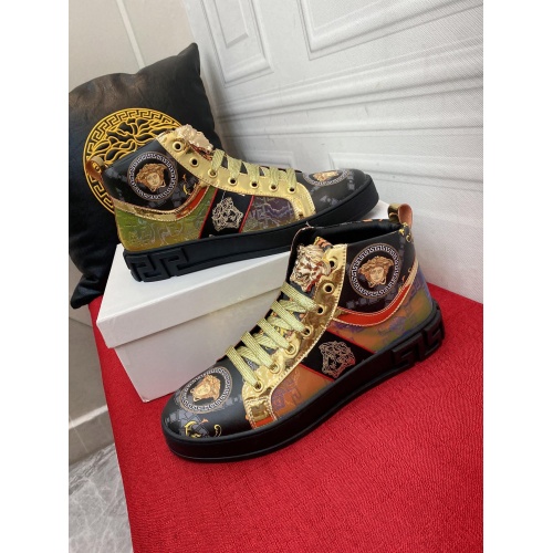 Versace High Tops Shoes For Men #929607