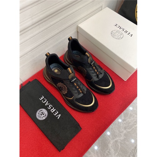 Versace Casual Shoes For Men #930061