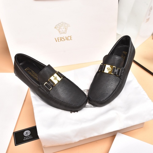 Replica Versace Casual Shoes For Men #930187 $80.00 USD for Wholesale