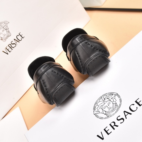 Replica Versace Casual Shoes For Men #930189 $80.00 USD for Wholesale