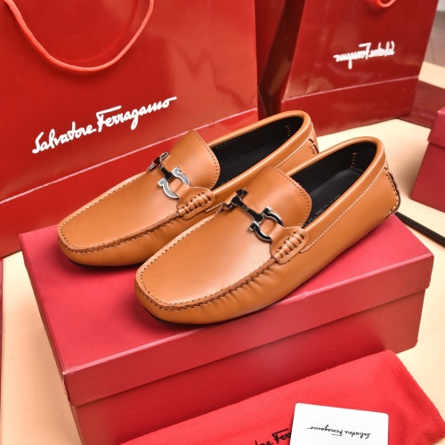Salvatore Ferragamo Leather Shoes For Men #930210