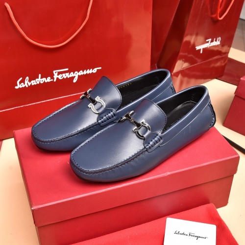 Salvatore Ferragamo Leather Shoes For Men #930212