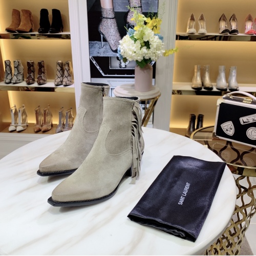 Yves Saint Laurent Boots For Women #930942