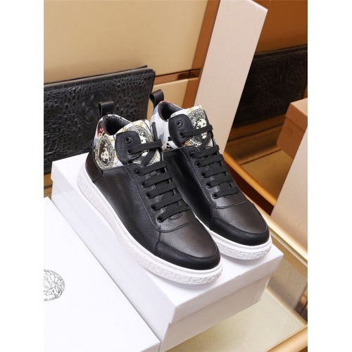 Versace Casual Shoes For Men #931253