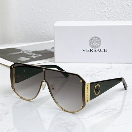 Versace AAA Quality Sunglasses #931297