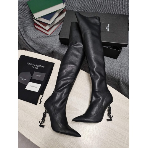 Yves Saint Laurent Boots For Women #931820