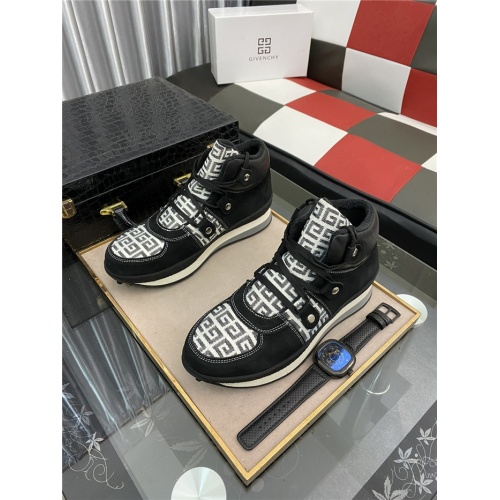 Givenchy High Tops Shoes For Men #932029