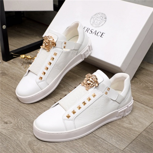 Versace Casual Shoes For Men #932249