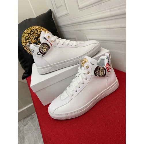 Versace Casual Shoes For Men #932388