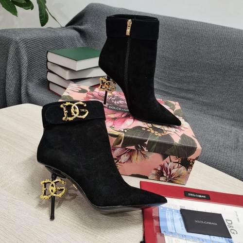 Replica Dolce & Gabbana D&G Boots For Women #932631 $172.00 USD for Wholesale