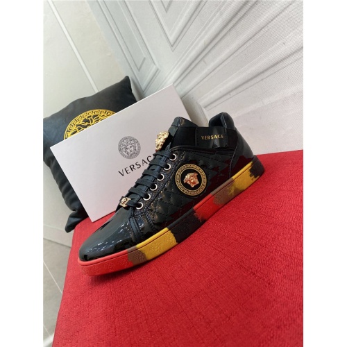 Replica Versace Casual Shoes For Men #933114 $76.00 USD for Wholesale