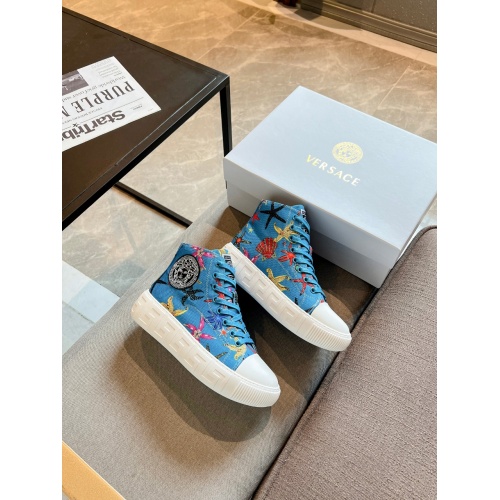 Versace High Tops Shoes For Men #933428
