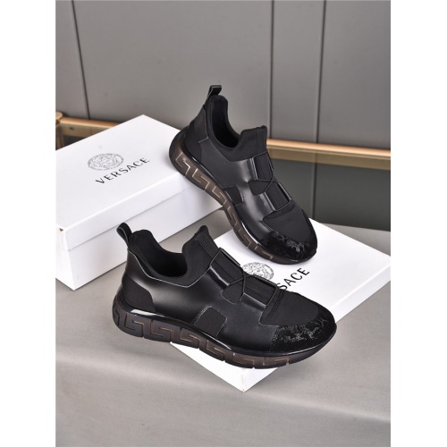 Versace Casual Shoes For Men #933665