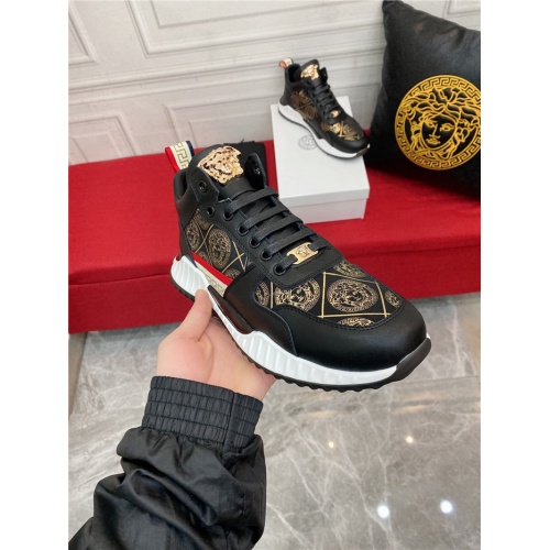 Replica Versace Casual Shoes For Men #933671 $82.00 USD for Wholesale