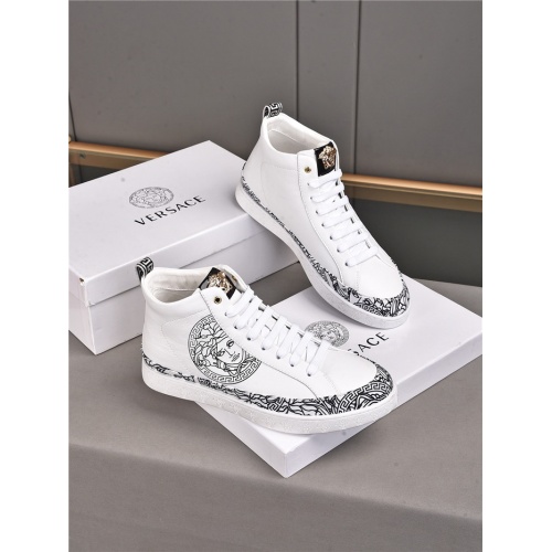 Versace High Tops Shoes For Men #933675