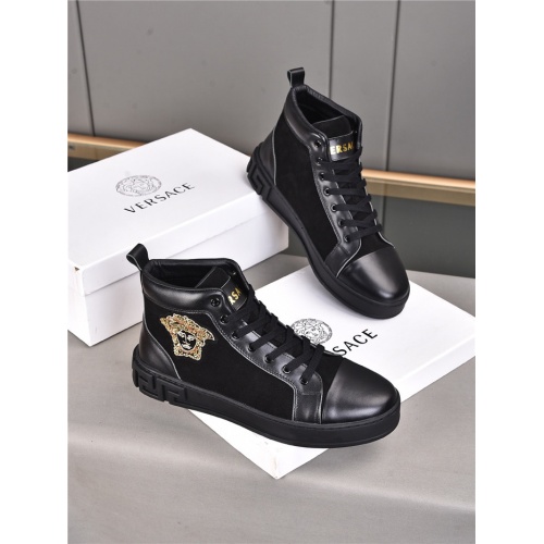 Versace High Tops Shoes For Men #933676