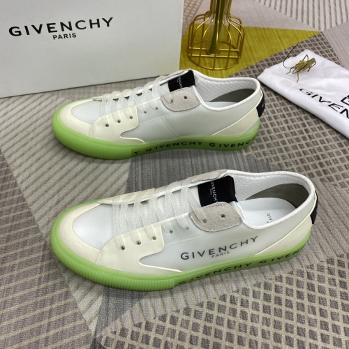 Givenchy Casual Shoes For Women #933737