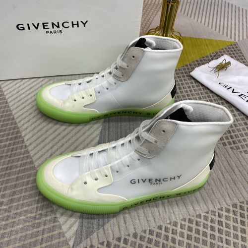 Givenchy High Tops Shoes For Men #933757
