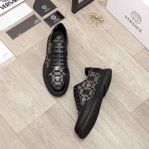 Replica Versace Casual Shoes For Men #934219 $76.00 USD for Wholesale