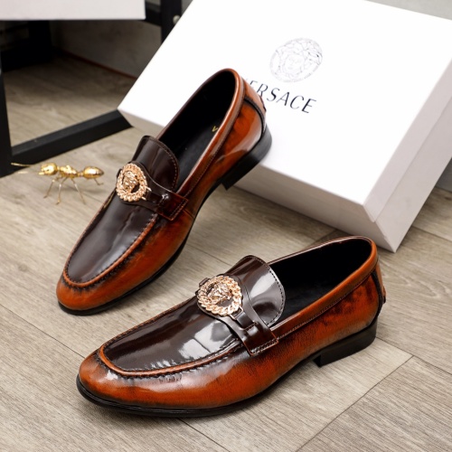 Versace Leather Shoes For Men #934223