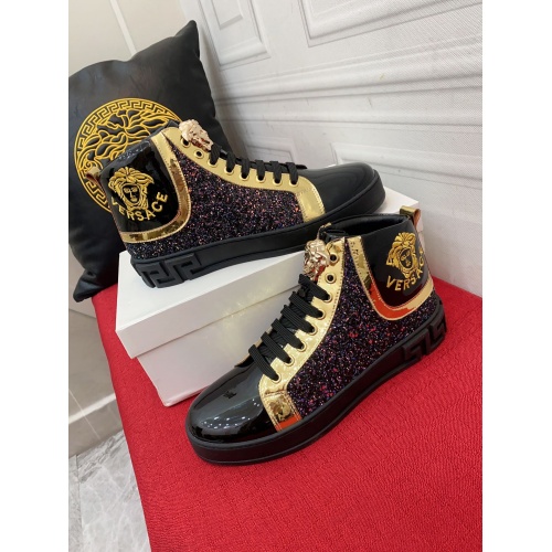 Versace High Tops Shoes For Men #934226