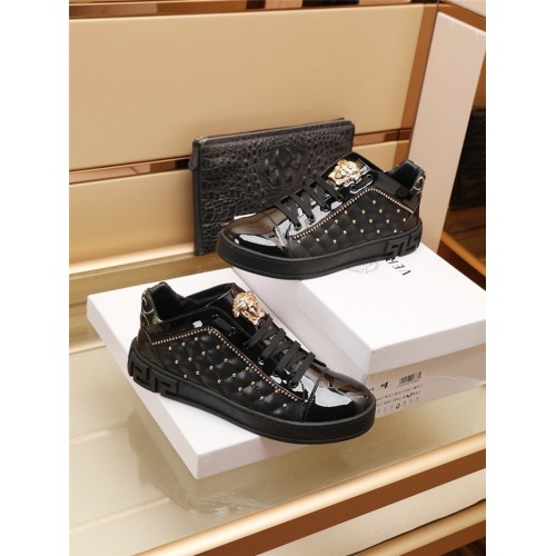 Replica Versace Casual Shoes For Men #934594 $82.00 USD for Wholesale