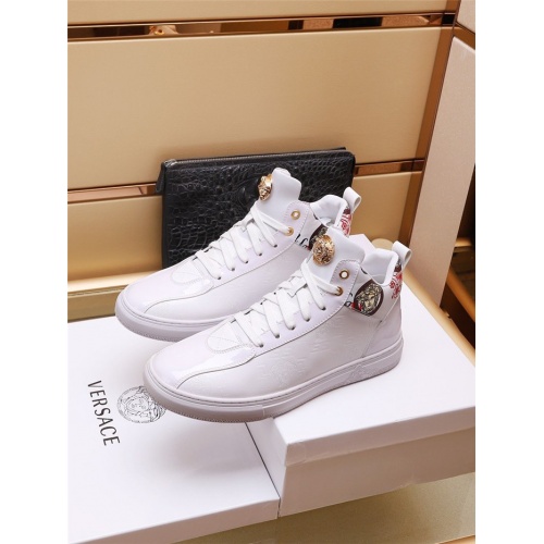 Versace Casual Shoes For Men #934596