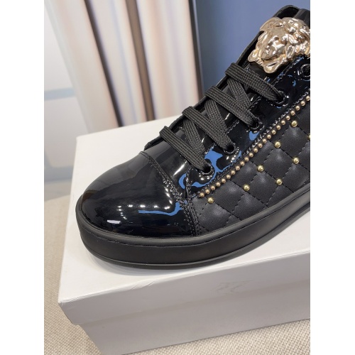 Replica Versace Casual Shoes For Men #935222 $72.00 USD for Wholesale