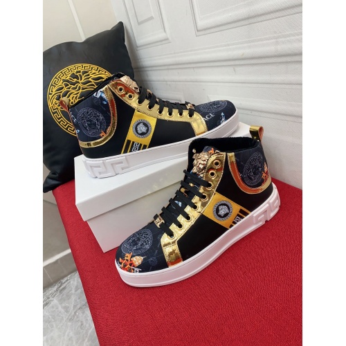 Versace High Tops Shoes For Men #935228