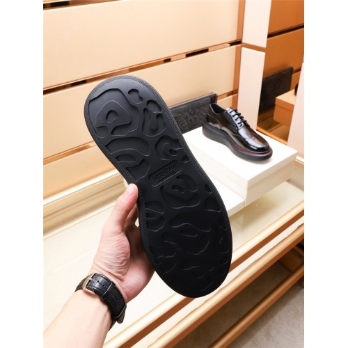 Replica Alexander McQueen Casual Shoes For Men #935322 $108.00 USD for Wholesale