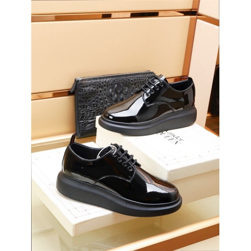Replica Alexander McQueen Casual Shoes For Men #935323 $108.00 USD for Wholesale