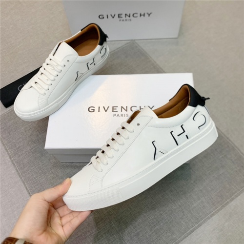 Givenchy Casual Shoes For Men #935740