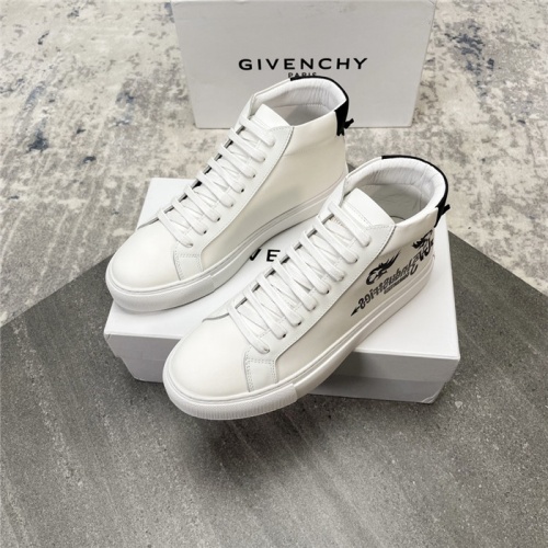 Givenchy High Tops Shoes For Men #935762