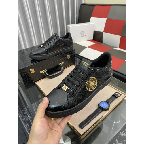 Replica Versace Casual Shoes For Men #936408 $76.00 USD for Wholesale