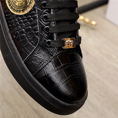 Replica Versace Casual Shoes For Men #937115 $80.00 USD for Wholesale