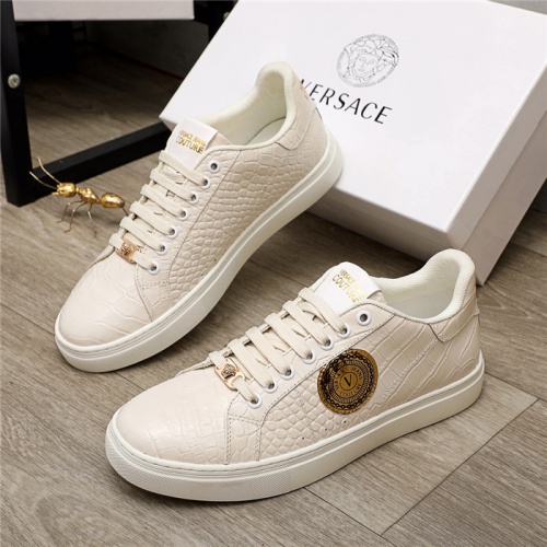 Versace Casual Shoes For Men #937116