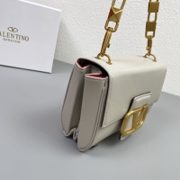 $108.00 USD Valentino AAA Quality Messenger Bags For Women #927135