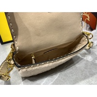 $130.00 USD Fendi AAA Messenger Bags For Women #934520