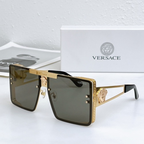 $64.00 USD Versace AAA Quality Sunglasses #938518