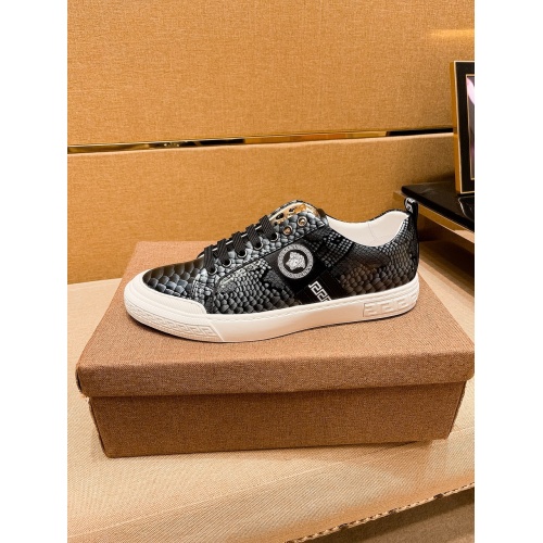 Replica Versace Casual Shoes For Men #938623 $72.00 USD for Wholesale