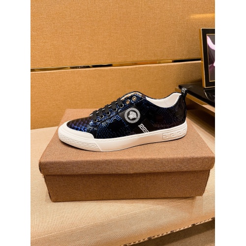 Replica Versace Casual Shoes For Men #938624 $72.00 USD for Wholesale