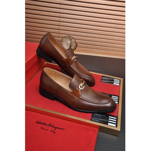 Salvatore Ferragamo Leather Shoes For Men #938718