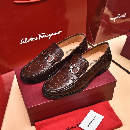 Salvatore Ferragamo Leather Shoes For Men #938993