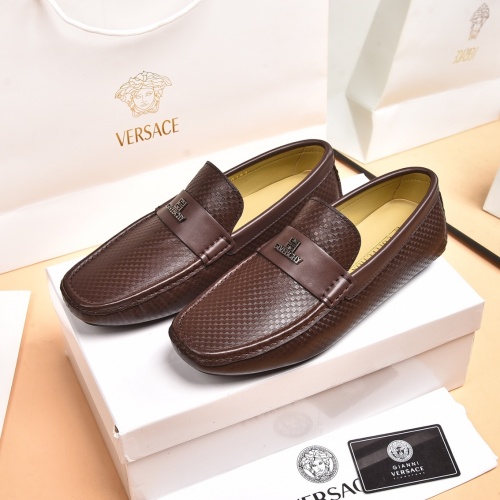 Versace Leather Shoes For Men #939020