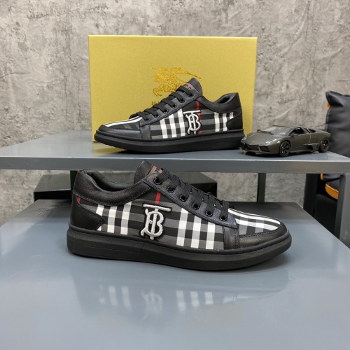 Burberry Casual Shoes For Men #939549