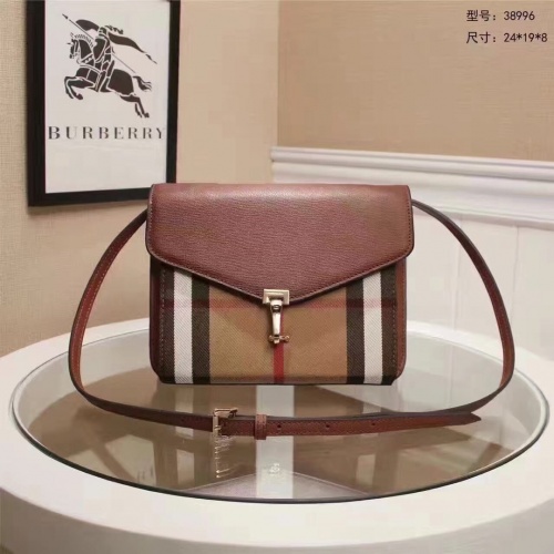 Burberry AAA Quality Messenger Bags For Women #939589