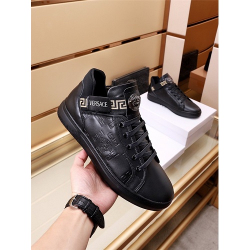 Replica Versace Casual Shoes For Men #939740 $85.00 USD for Wholesale