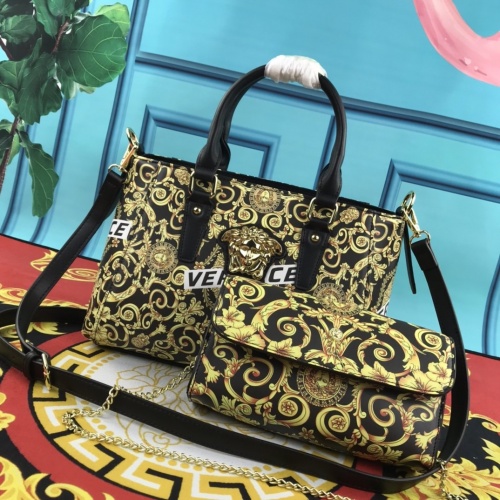 Versace AAA Quality Handbags For Women #940973
