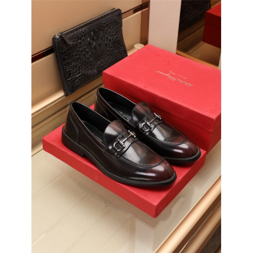 Salvatore Ferragamo Leather Shoes For Men #941948