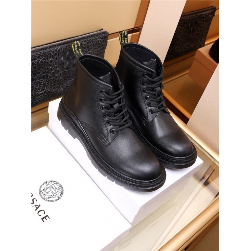 Versace Boots For Men #942369